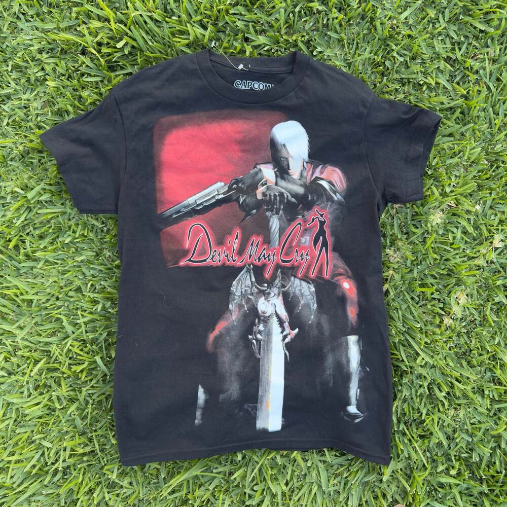 Capcom Devil May Cry Dante Game Cover Graphic T-Shirt